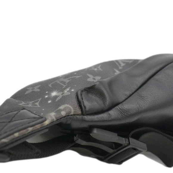 LOUIS VUITTON Discovery Monogram Galaxy Bumbag Black - Picture 8 of 13